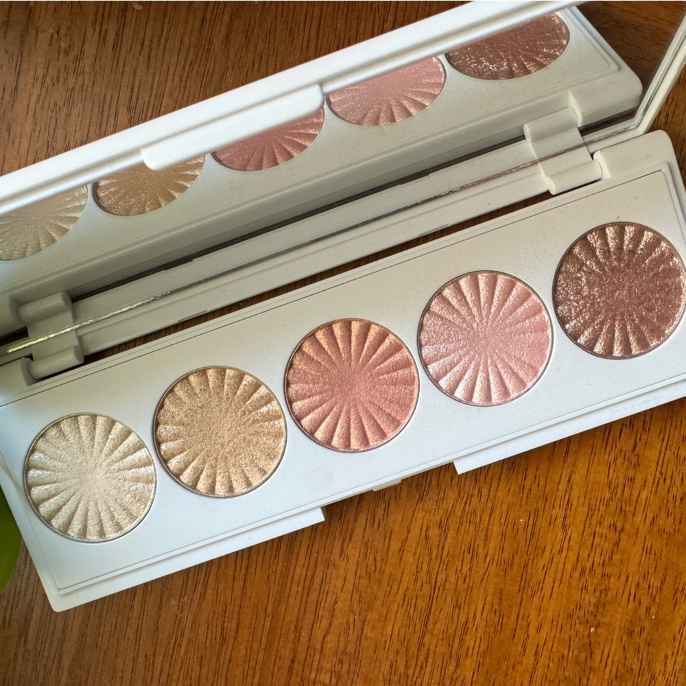 OFRA #ofraglow SIGNATURE PALETTE